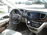 Thumbnail of 2019 Luxury White Pearlcoat Chrysler Pacifica