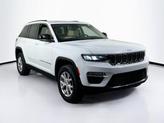 Thumbnail of 2022 Bright White Clearcoat Jeep Grand Cherokee