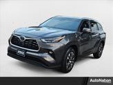 Photo of 2023 Gray Toyota Highlander Hybrid