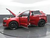 Thumbnail of 2022 Rapid Red Metallic Tinted Clearcoat Ford Edge