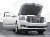 Thumbnail of 2019 White Frost Tricoat GMC Yukon XL