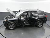 Thumbnail of 2018 Diamond Black Crystal Pearlcoat Jeep Grand Cherokee