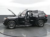 Thumbnail of 2018 Diamond Black Crystal Pearlcoat Jeep Grand Cherokee