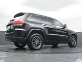 Thumbnail of 2018 Diamond Black Crystal Pearlcoat Jeep Grand Cherokee