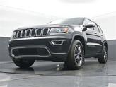 Thumbnail of 2018 Diamond Black Crystal Pearlcoat Jeep Grand Cherokee
