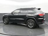 Thumbnail of 2018 Diamond Black Crystal Pearlcoat Jeep Grand Cherokee