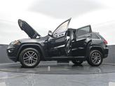 Thumbnail of 2018 Diamond Black Crystal Pearlcoat Jeep Grand Cherokee