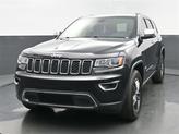 Photo of 2018 Diamond Black Crystal Pearlcoat Jeep Grand Cherokee
