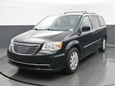 Photo of 2013 Brilliant Black Crystal Pearl Chrysler Town & Country