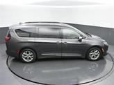 Thumbnail of 2019 Granite Crystal Metallic Clearcoat Chrysler Pacifica