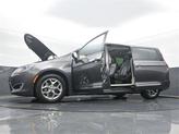 Thumbnail of 2019 Granite Crystal Metallic Clearcoat Chrysler Pacifica