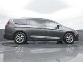 Thumbnail of 2019 Granite Crystal Metallic Clearcoat Chrysler Pacifica
