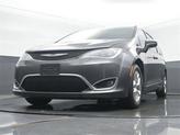 Thumbnail of 2019 Granite Crystal Metallic Clearcoat Chrysler Pacifica