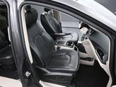Thumbnail of 2019 Granite Crystal Metallic Clearcoat Chrysler Pacifica