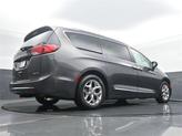 Thumbnail of 2019 Granite Crystal Metallic Clearcoat Chrysler Pacifica