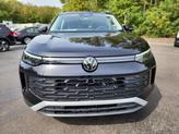 Thumbnail of 2025 Deep Black Pearl Effect Volkswagen Tiguan