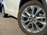 Thumbnail of 2020 Blizzard Pearl Toyota Highlander
