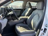 Thumbnail of 2020 Blizzard Pearl Toyota Highlander