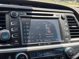 Thumbnail of 2019 Blizzard Pearl Toyota Highlander