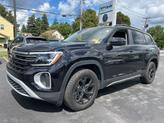 Thumbnail of 2024 Deep Black Pearl Effect Volkswagen Atlas