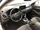 Thumbnail of 2023 Clear White/Black Roof Kia Seltos