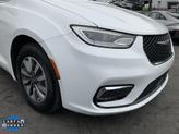 Thumbnail of 2021 Bright White Clearcoat Chrysler Pacifica Hybrid