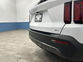 Thumbnail of 2023 Glacial White Pearl Kia Sorento
