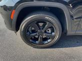 Thumbnail of 2022 Diamond Black Jeep Grand Cherokee L