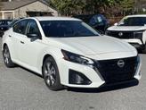 Thumbnail of 2025 Glacier White Nissan Altima