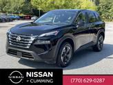 Photo of 2025 Super Black Nissan Rogue