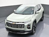 Thumbnail of 2025 Cacti Green Chevrolet Equinox