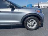 Thumbnail of 2022 Iconic Silver Metallic Ford Explorer