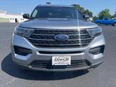 Thumbnail of 2022 Iconic Silver Metallic Ford Explorer