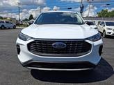 Thumbnail of 2024 Oxford White Ford Escape