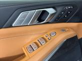 Thumbnail of 2022 Mineral White Metallic BMW X7