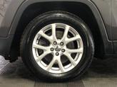 Thumbnail of 2016 Granite Crystal Metallic Clearcoat Jeep Cherokee