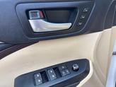 Thumbnail of 2014 Blizzard Pearl Toyota Highlander