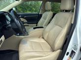 Thumbnail of 2014 Blizzard Pearl Toyota Highlander