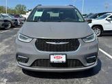 Thumbnail of 2022 Ceramic Gray Clearcoat Chrysler Pacifica