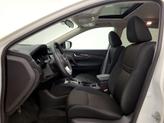 Thumbnail of 2017 White Nissan Rogue