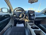 Thumbnail of 2016 Granite Crystal Metallic Clearcoat Chrysler Town & Country