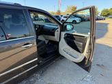 Thumbnail of 2016 Granite Crystal Metallic Clearcoat Chrysler Town & Country
