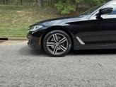 Thumbnail of 2021 Black Sapphire Metallic BMW 540