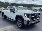 Thumbnail of 2025 Summit White GMC Sierra 2500