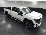 Thumbnail of 2025 White Frost Tricoat GMC Sierra 3500