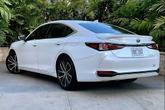 Thumbnail of 2024 Eminent White Pearl Lexus ES 300h
