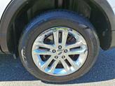 Thumbnail of 2015 White Platinum Metallic Tri-Coat Ford Explorer
