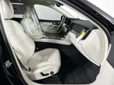 Thumbnail of 2025 Onyx Black Metallic Volvo XC60 Plug-In Hybrid