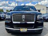 Thumbnail of 2022 Infinite Black Metallic Clearcoat Lincoln Navigator