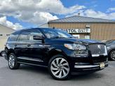 Thumbnail of 2022 Infinite Black Metallic Clearcoat Lincoln Navigator
